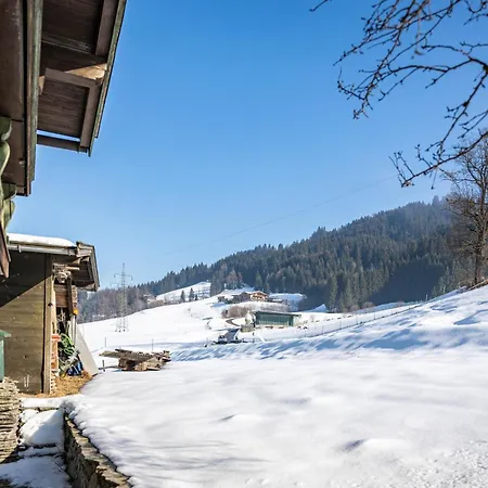 Alpen Kitzbuehel Apartment *